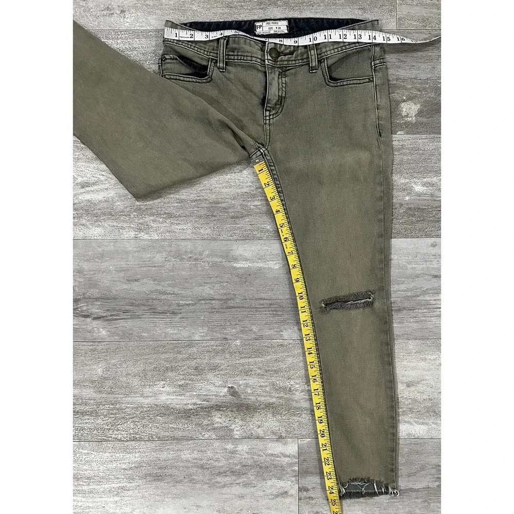 Free People Womens Size 26x24 Denim Jeans 61855 Green Skinny Distressed Cropped